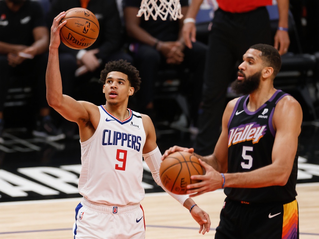 申京并非传统内线球员，他的技术特点更加全